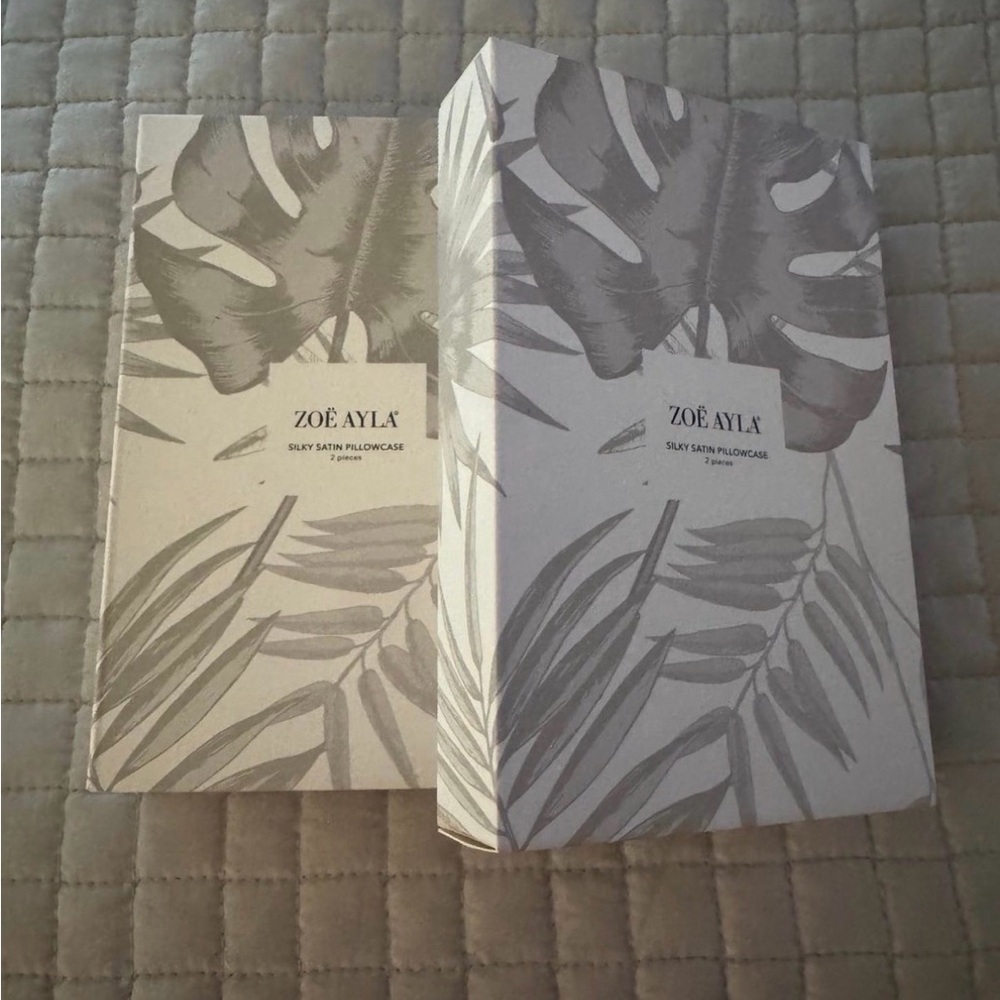 Zoe Ayla Palm Print Silky Satin Pillowcases